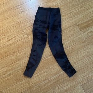 Lululemon size 4 tie dye leggings